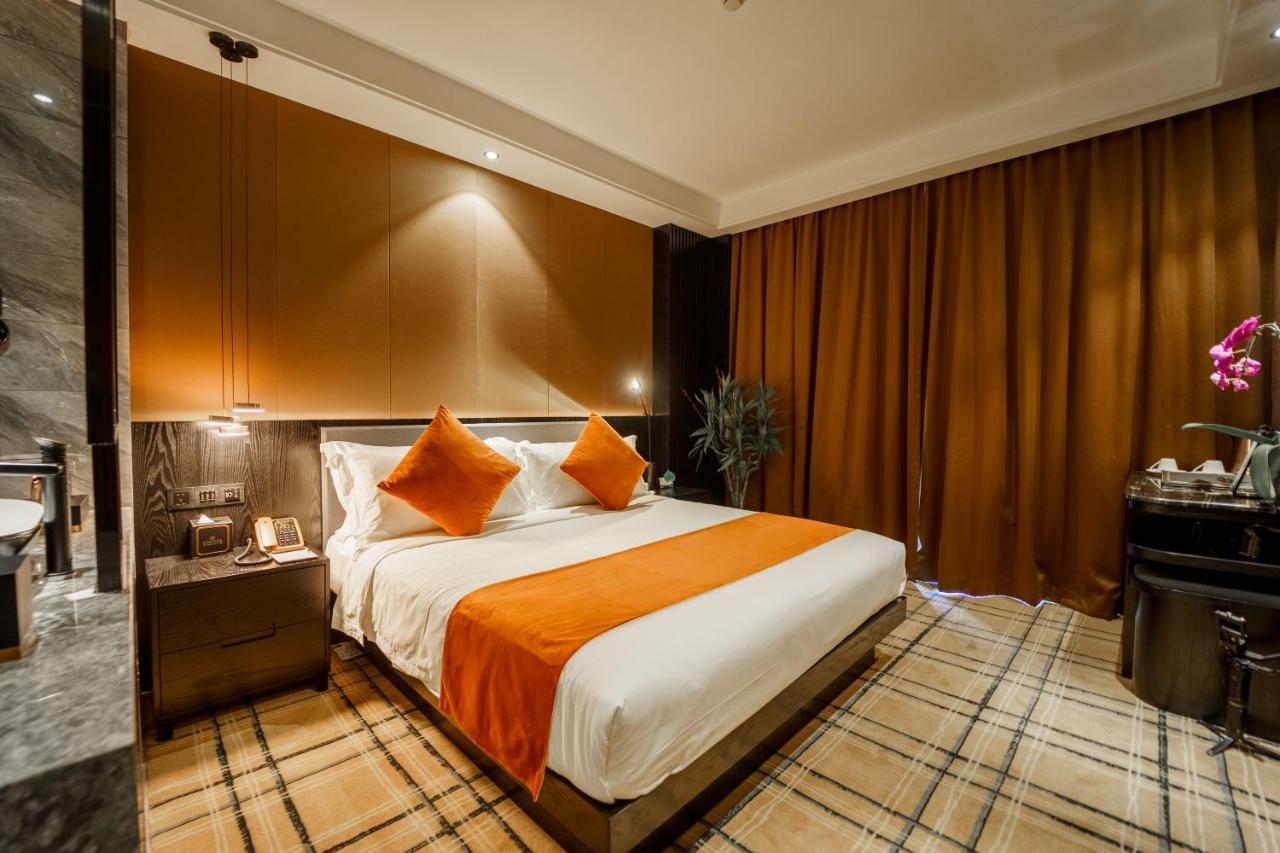 Ocean Hotel Phnompen Kültér fotó